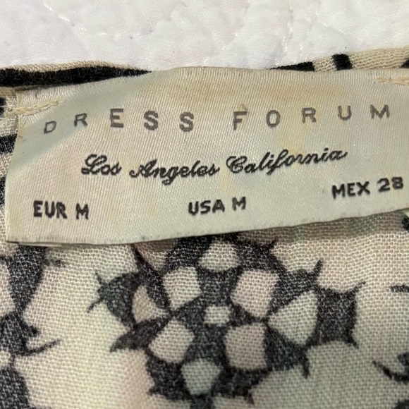 Black and Cream Patterned Long Kimono - Picture 2 of 6